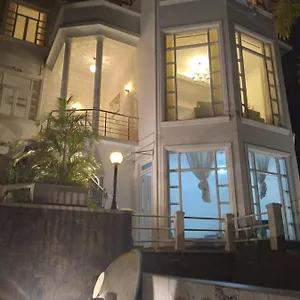 https://villa-mystique-kandy.negombohotels.net