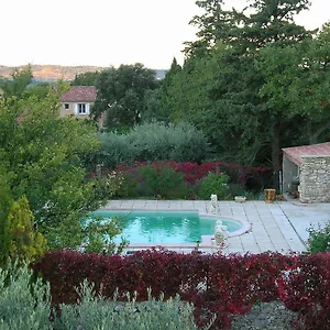 https://le-mas-des-baux.fr-provencehotel.com