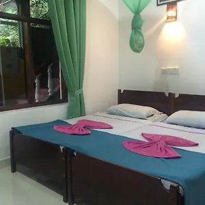 Green Woods Homestay