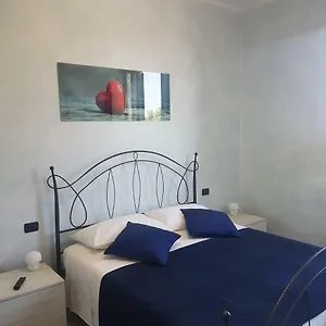 https://piccolo-poggio-apartments.it-tuscanyhotel.com